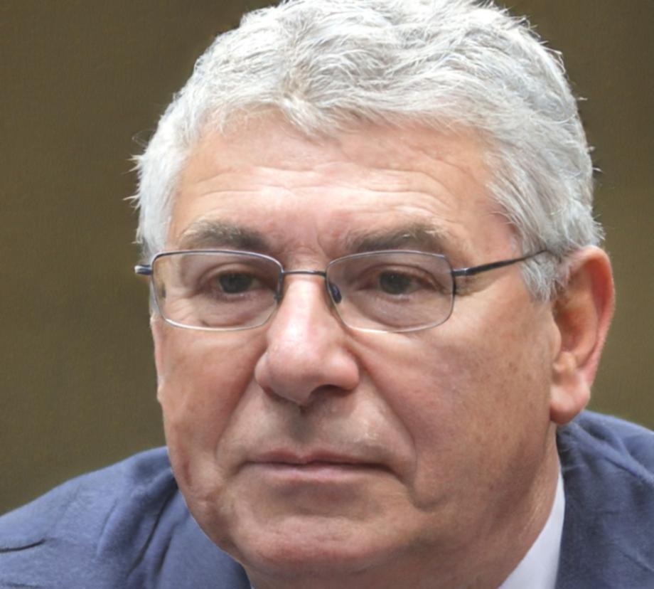 Instructor portrait of Henrik Strand